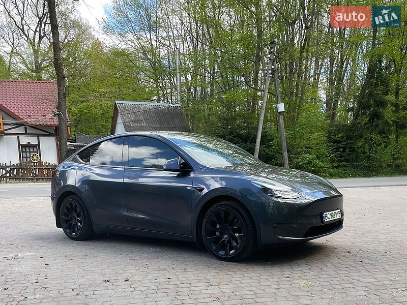 Внедорожник / Кроссовер Tesla Model Y 2023 в Дрогобыче