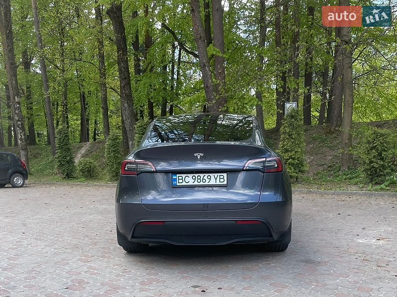 Внедорожник / Кроссовер Tesla Model Y 2023 в Дрогобыче