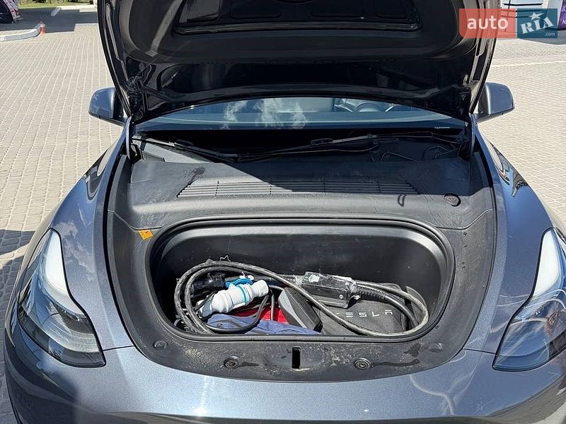 Внедорожник / Кроссовер Tesla Model Y 2021 в Львове