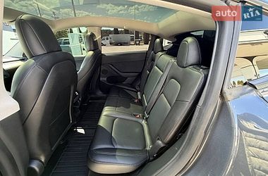 Внедорожник / Кроссовер Tesla Model Y 2021 в Львове