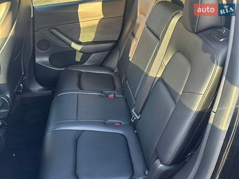 Внедорожник / Кроссовер Tesla Model Y 2021 в Бродах