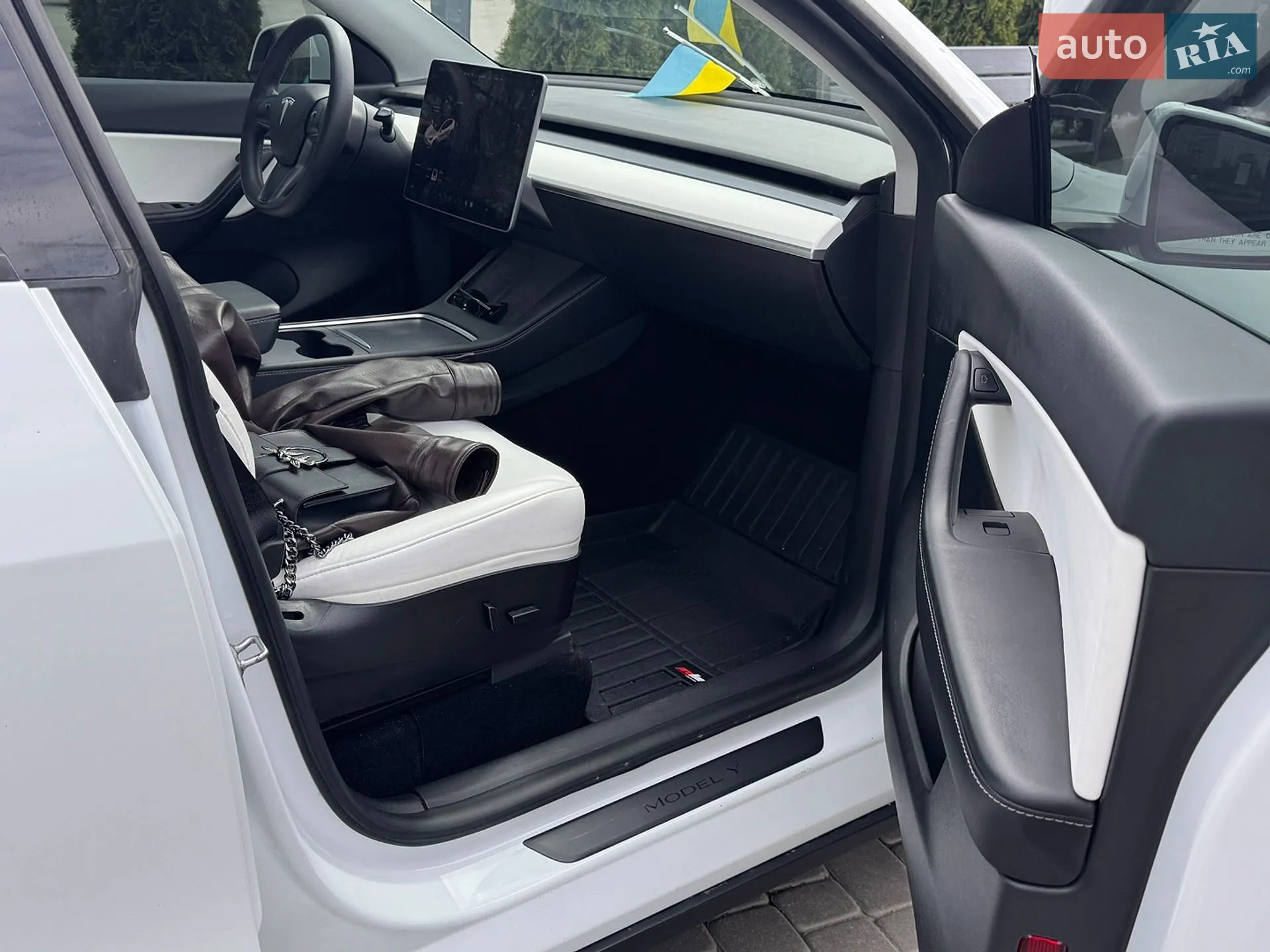 2021 Tesla Model Y - мініатюра 11