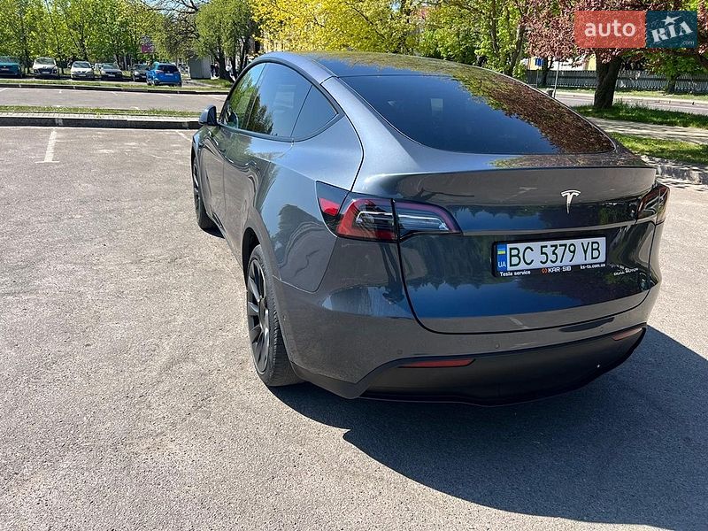 Позашляховик / Кросовер Tesla Model Y 2022 в Львові