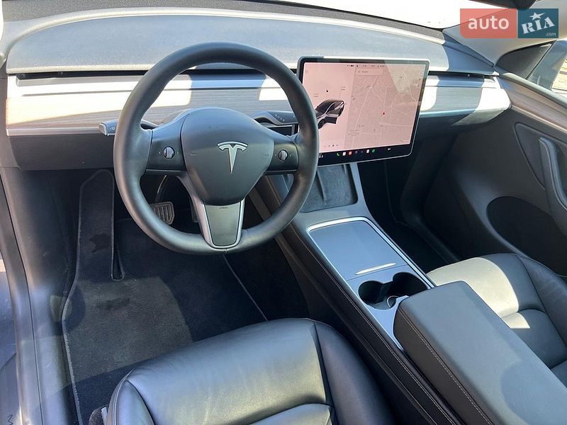 Позашляховик / Кросовер Tesla Model Y 2022 в Львові