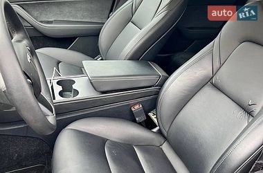 Внедорожник / Кроссовер Tesla Model Y 2025 в Киеве