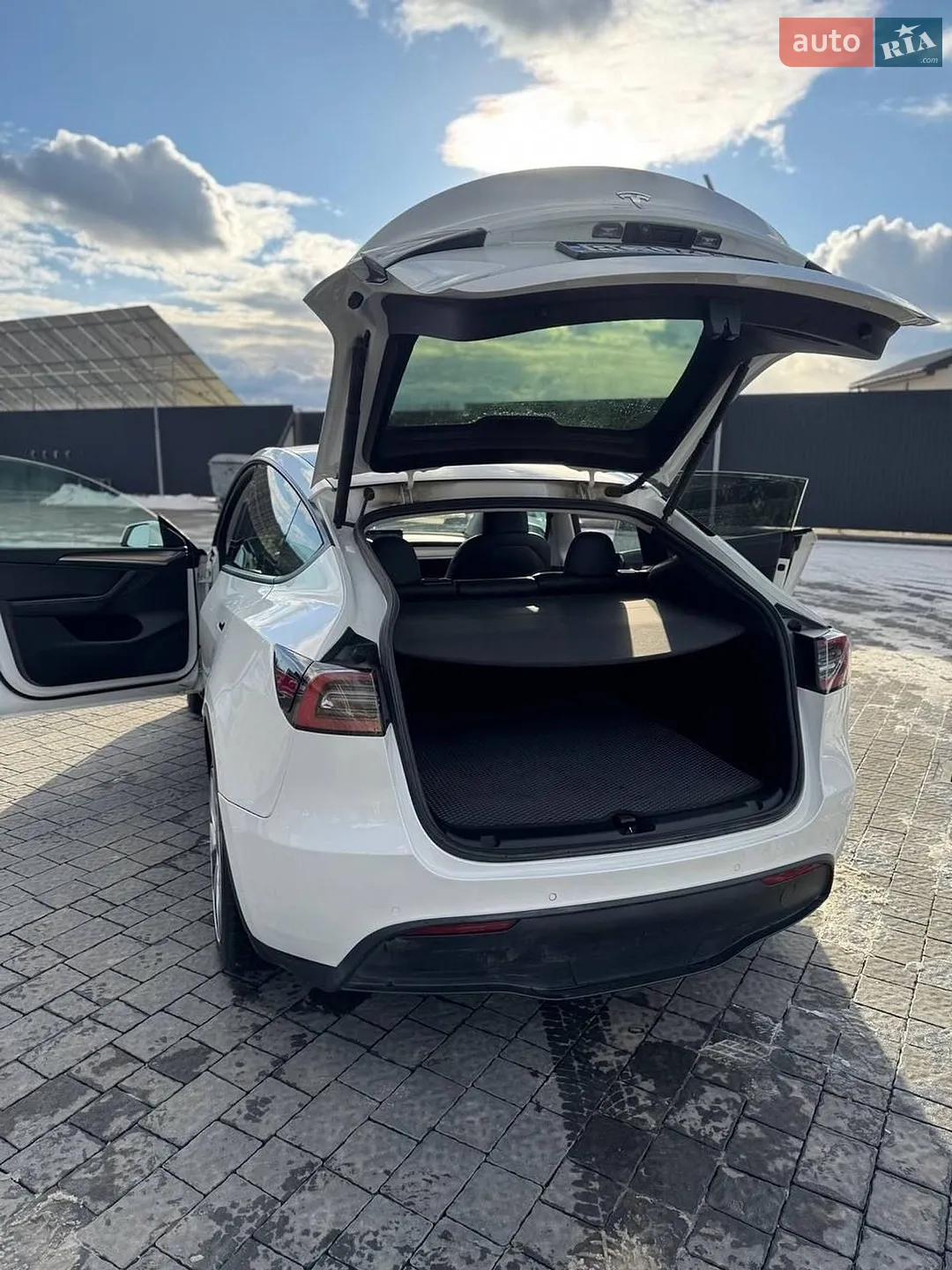 2022 Tesla Model Y - мініатюра 13