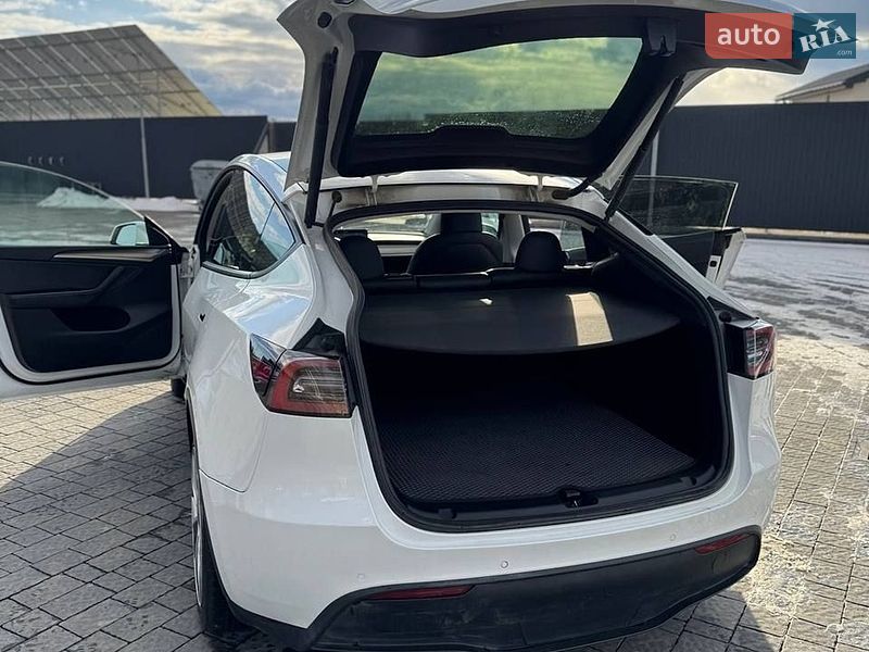 Внедорожник / Кроссовер Tesla Model Y 2022 в Новом Калинове