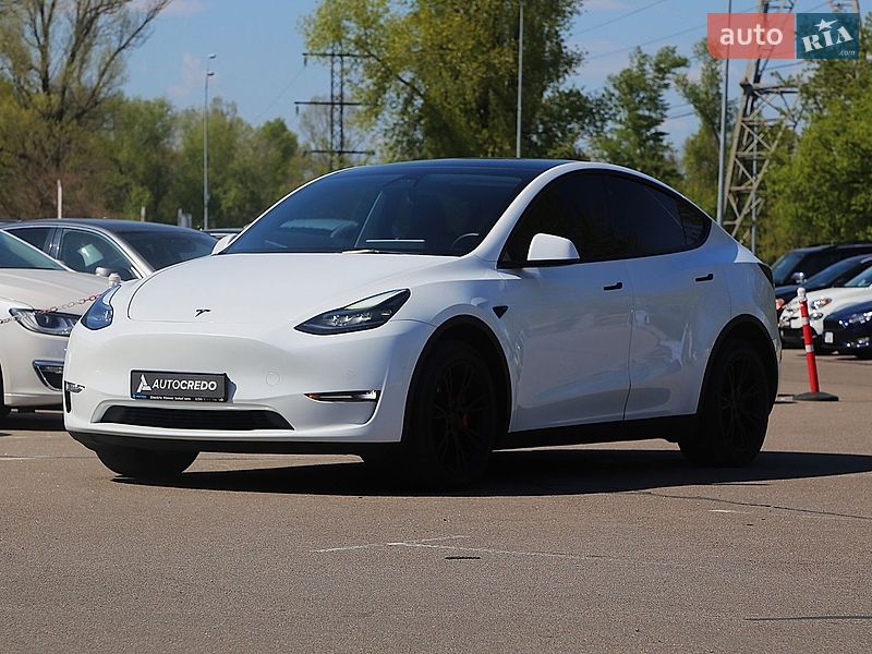 Внедорожник / Кроссовер Tesla Model Y 2022 в Киеве