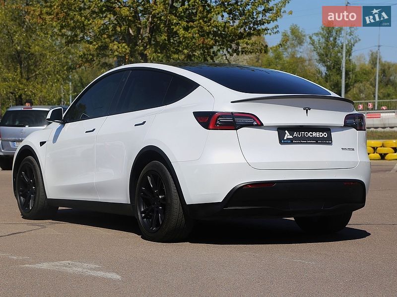 Внедорожник / Кроссовер Tesla Model Y 2022 в Киеве