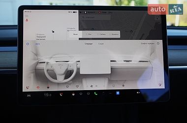 Внедорожник / Кроссовер Tesla Model Y 2022 в Киеве