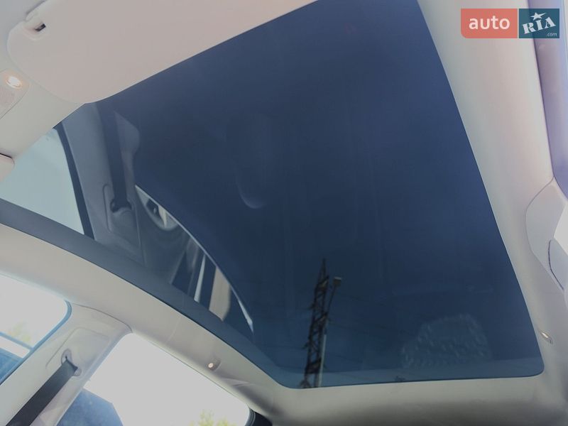 Внедорожник / Кроссовер Tesla Model Y 2022 в Киеве