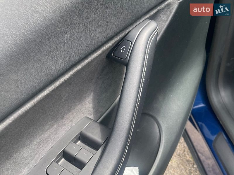 Позашляховик / Кросовер Tesla Model Y 2021 в Запоріжжі
