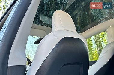 Внедорожник / Кроссовер Tesla Model Y 2021 в Тернополе