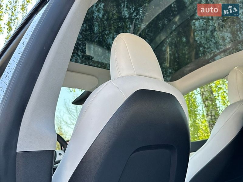 Внедорожник / Кроссовер Tesla Model Y 2021 в Тернополе