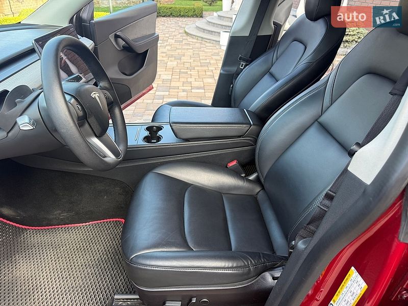 Внедорожник / Кроссовер Tesla Model Y 2022 в Киеве