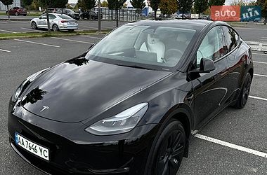 Внедорожник / Кроссовер Tesla Model Y 2024 в Киеве