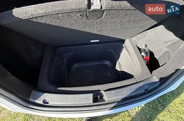 Внедорожник / Кроссовер Tesla Model Y 2023 в Львове