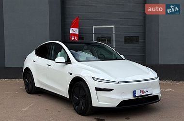 Внедорожник / Кроссовер Tesla Model Y 2025 в Киеве