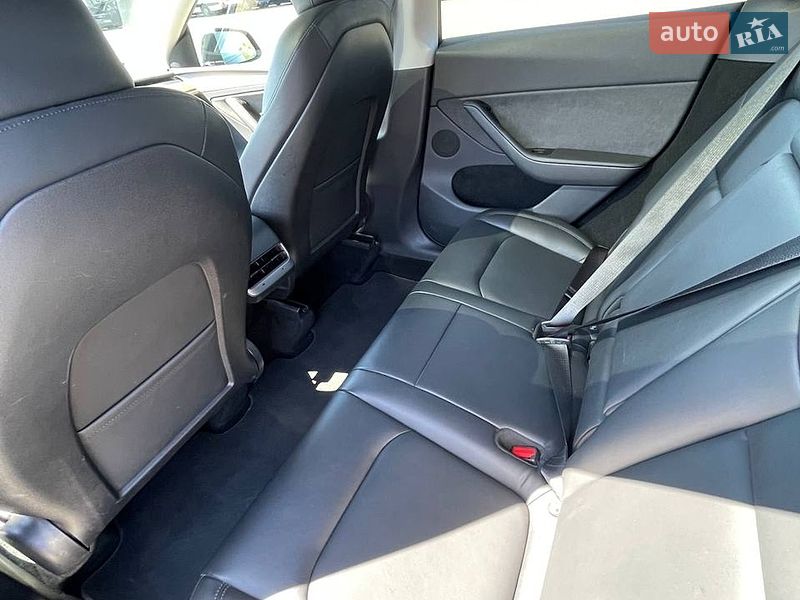 Внедорожник / Кроссовер Tesla Model Y 2023 в Киеве