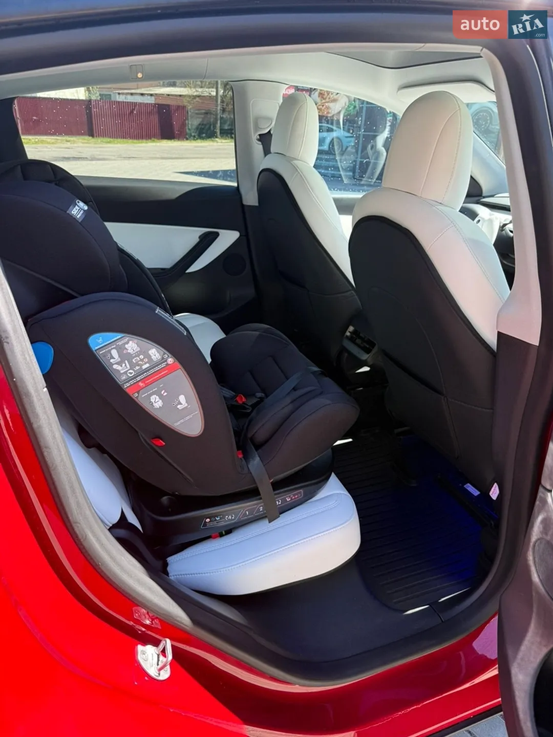 2021 Tesla Model Y - мініатюра 8