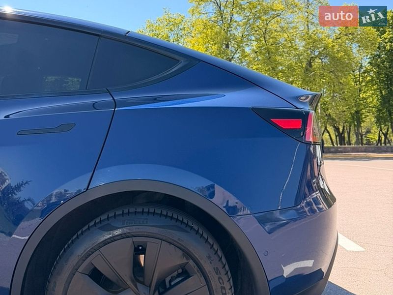 Позашляховик / Кросовер Tesla Model Y 2020 в Кременчуці