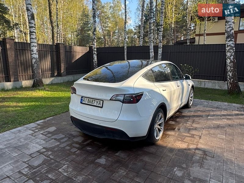 Внедорожник / Кроссовер Tesla Model Y 2021 в Киеве