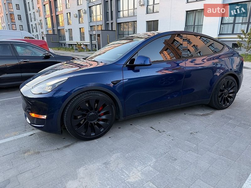 Внедорожник / Кроссовер Tesla Model Y 2021 в Львове