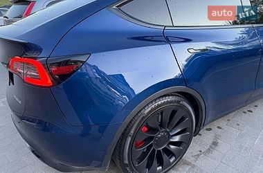 Внедорожник / Кроссовер Tesla Model Y 2021 в Львове