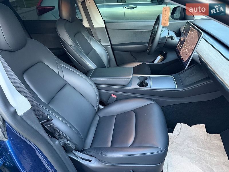 Внедорожник / Кроссовер Tesla Model Y 2021 в Львове