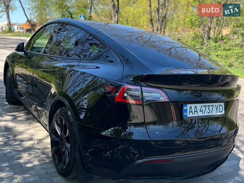 Внедорожник / Кроссовер Tesla Model Y 2021 в Киеве