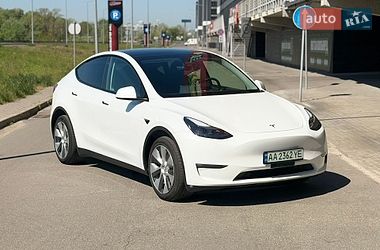 Внедорожник / Кроссовер Tesla Model Y 2023 в Киеве