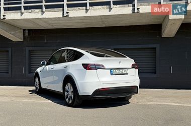 Внедорожник / Кроссовер Tesla Model Y 2023 в Киеве