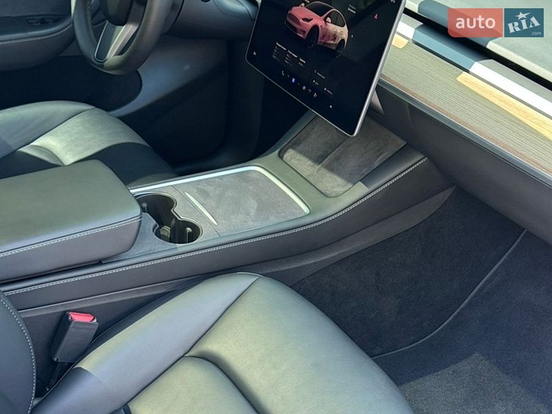Внедорожник / Кроссовер Tesla Model Y 2023 в Черкассах