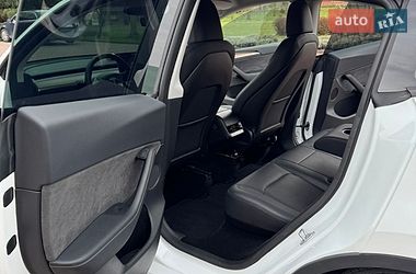 Внедорожник / Кроссовер Tesla Model Y 2024 в Львове