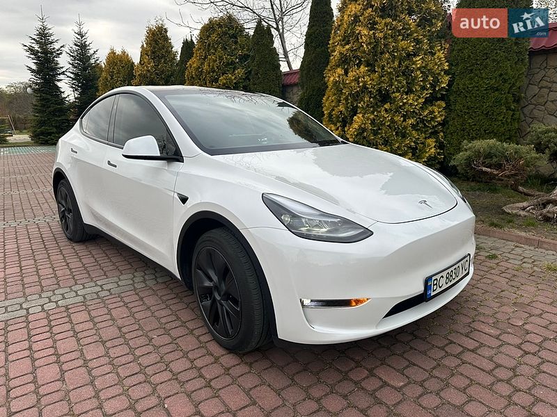 Внедорожник / Кроссовер Tesla Model Y 2024 в Львове