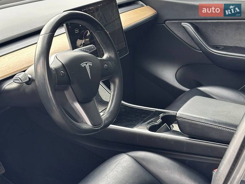 Внедорожник / Кроссовер Tesla Model Y 2020 в Дубно