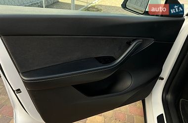 Внедорожник / Кроссовер Tesla Model Y 2020 в Виннице