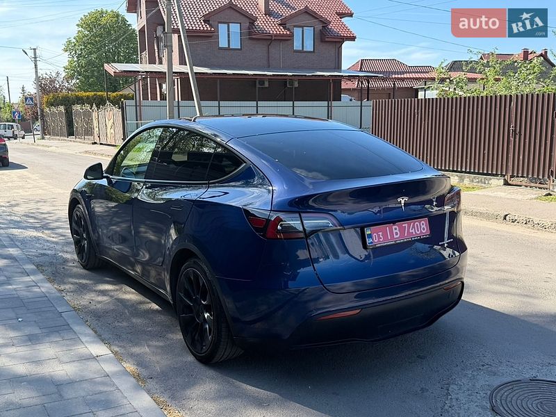 Внедорожник / Кроссовер Tesla Model Y 2023 в Владимире