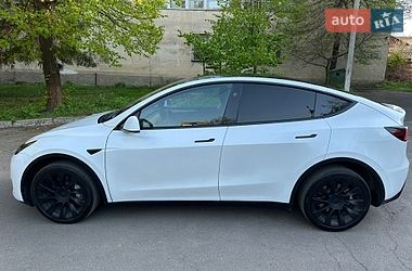 Внедорожник / Кроссовер Tesla Model Y 2024 в Киеве
