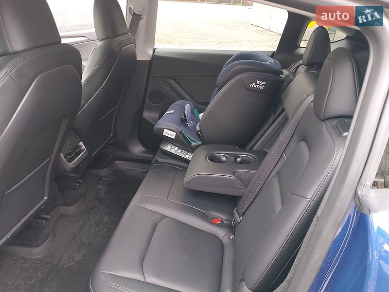 Внедорожник / Кроссовер Tesla Model Y 2023 в Днепре