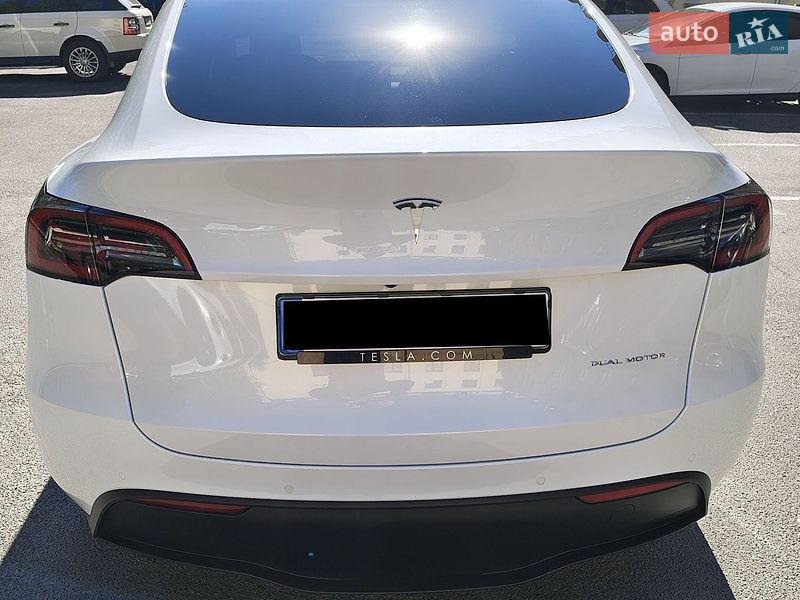 Внедорожник / Кроссовер Tesla Model Y 2022 в Киеве