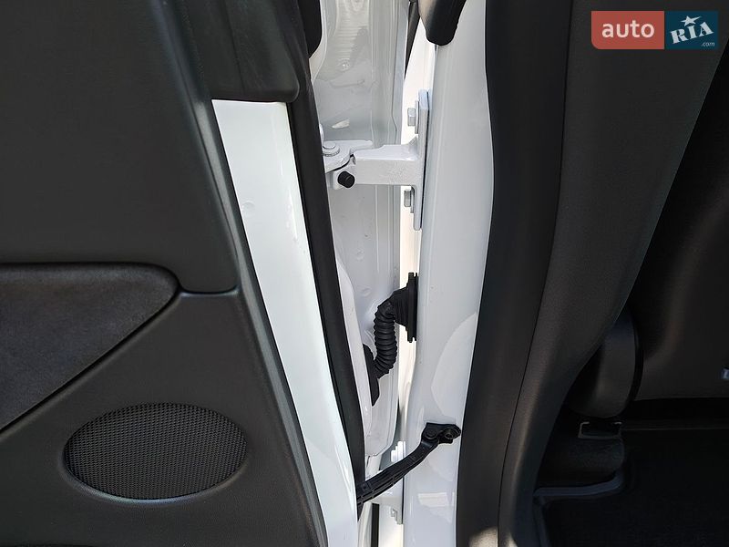 Внедорожник / Кроссовер Tesla Model Y 2022 в Киеве
