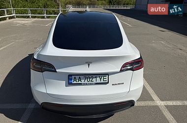 Внедорожник / Кроссовер Tesla Model Y 2023 в Киеве