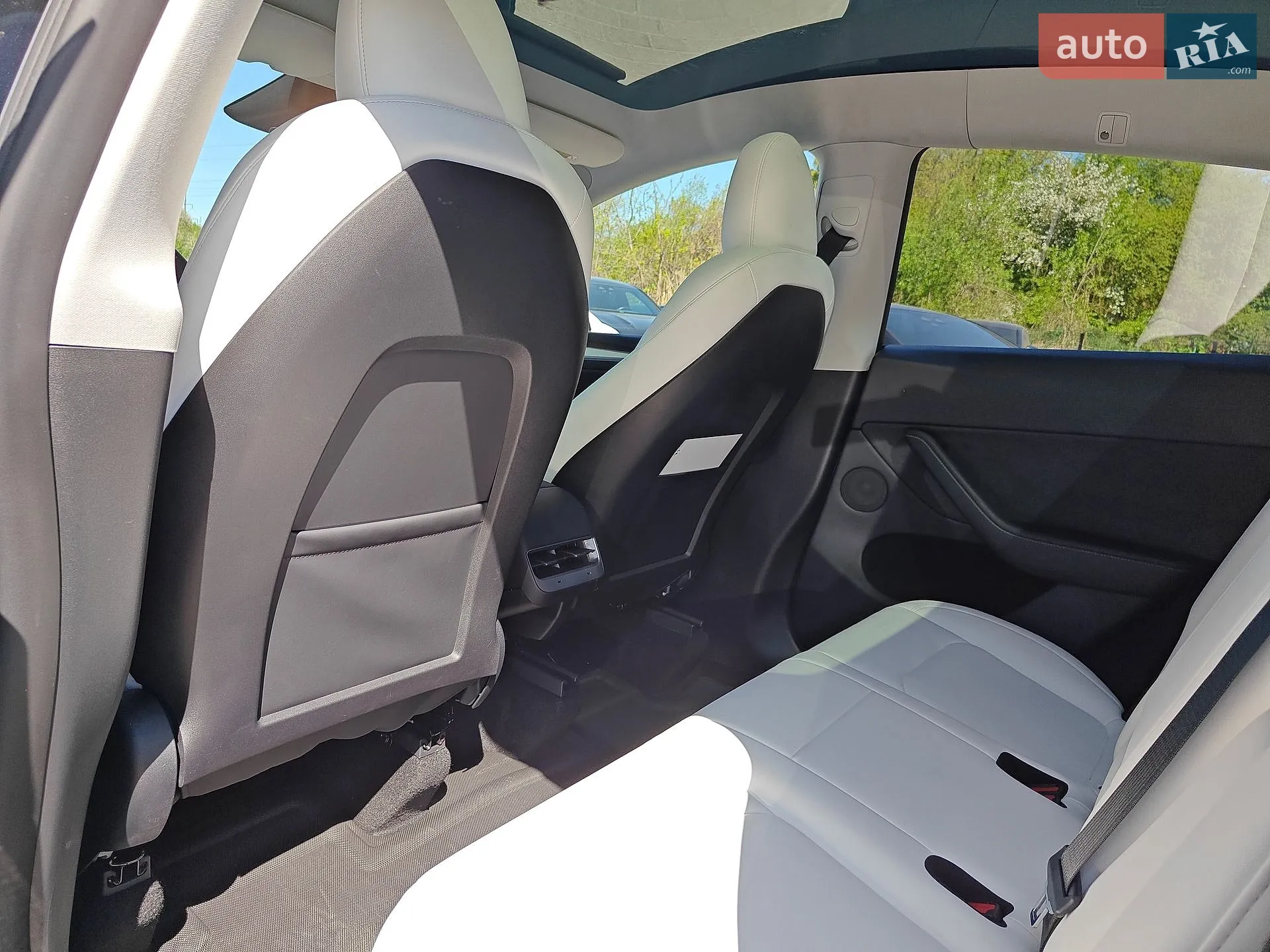 2024 Tesla Model Y - мініатюра 14