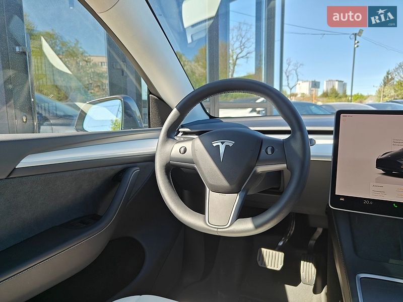 Внедорожник / Кроссовер Tesla Model Y 2024 в Львове