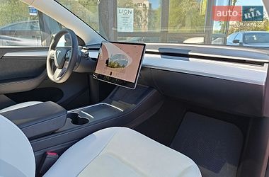 Внедорожник / Кроссовер Tesla Model Y 2024 в Львове