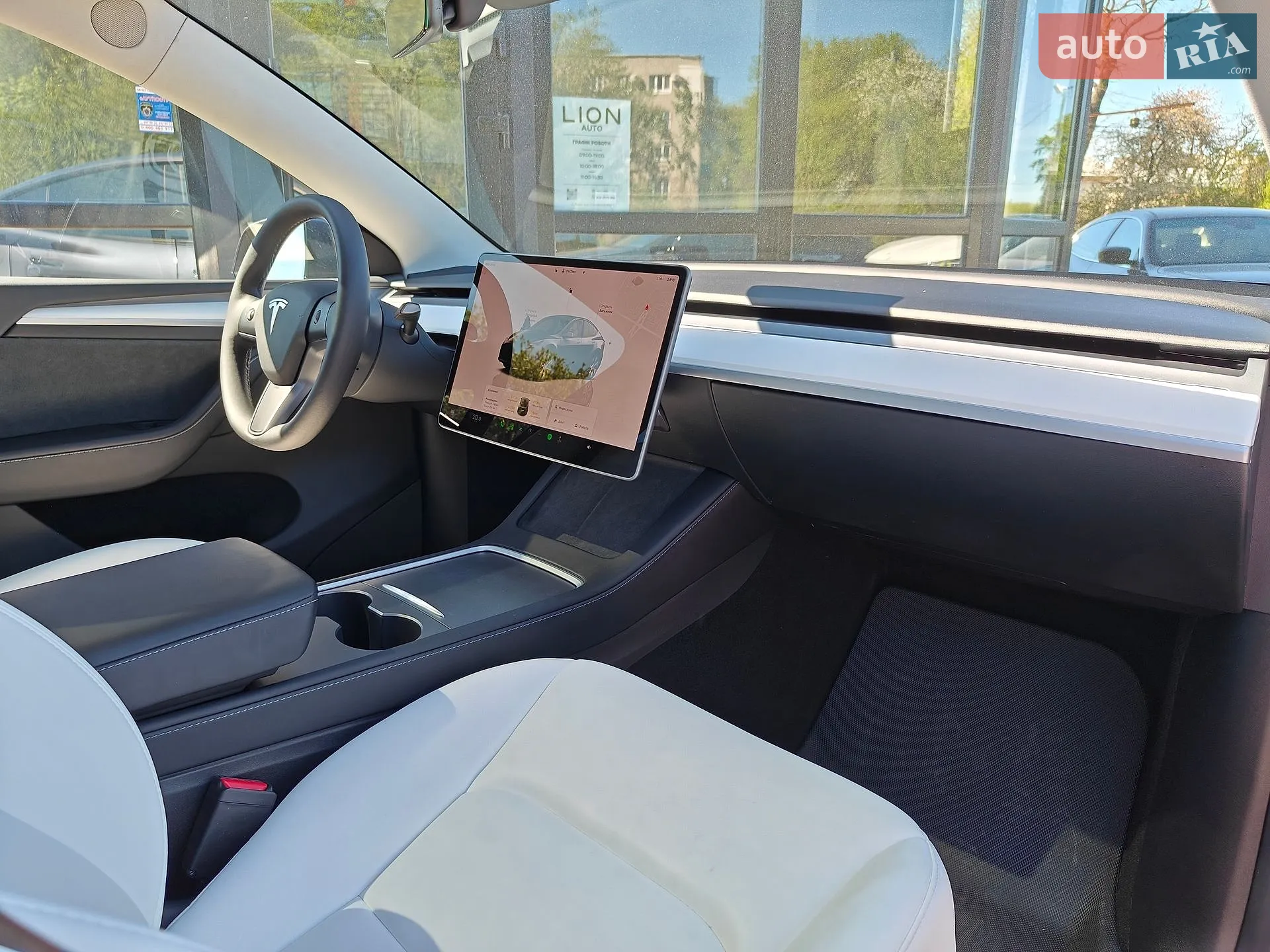 2024 Tesla Model Y - мініатюра 22