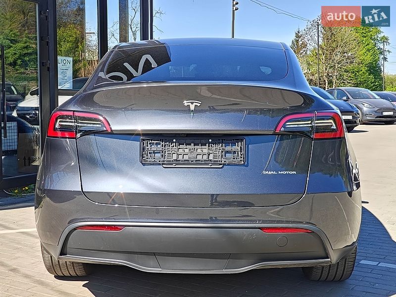 Внедорожник / Кроссовер Tesla Model Y 2024 в Львове