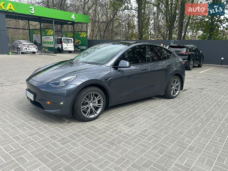Tesla Model Y 2022