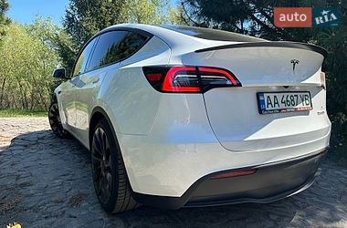 Внедорожник / Кроссовер Tesla Model Y 2023 в Киеве